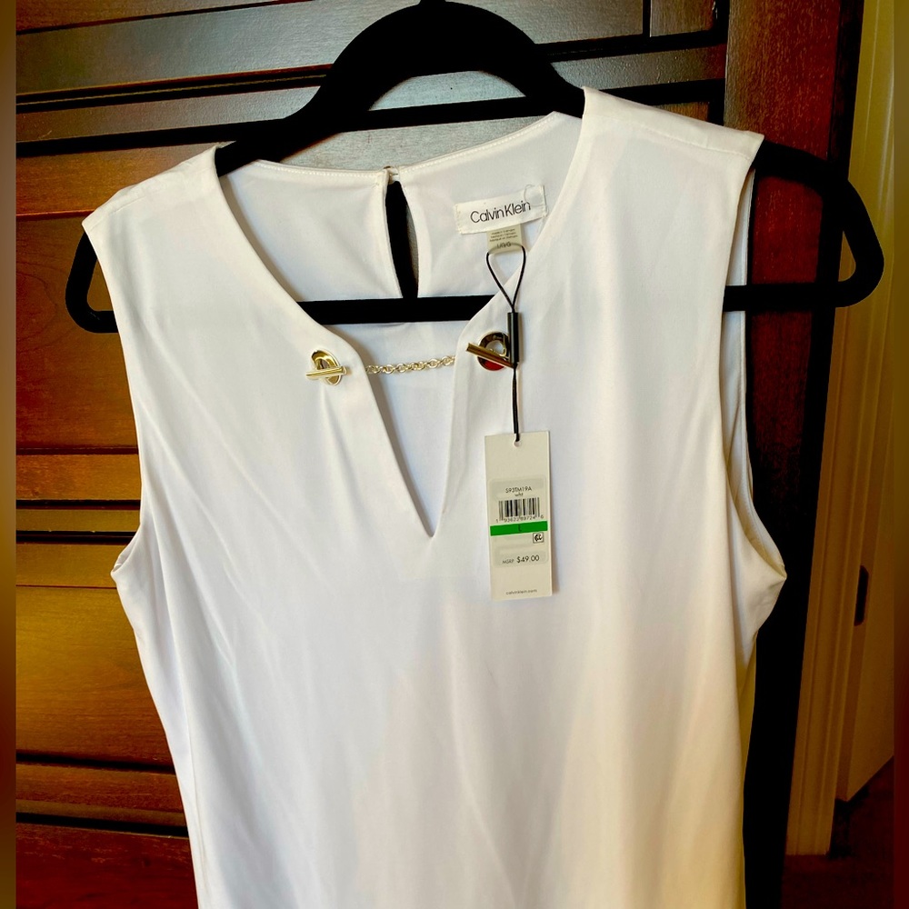 Sleeveless Calvin Klein top NWT